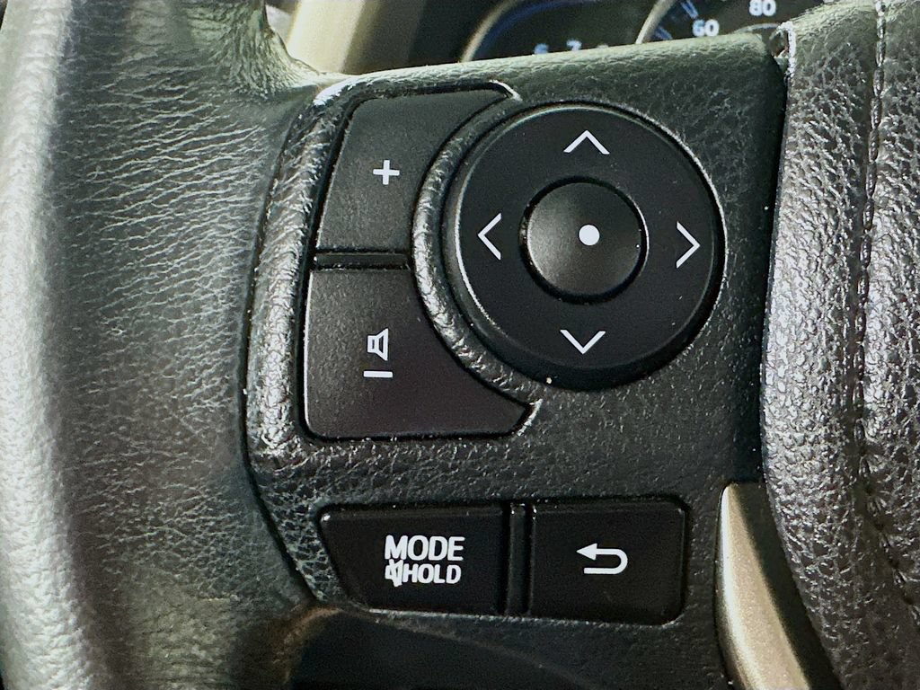 Used 2015 Toyota RAV4 Limited FWD image 23