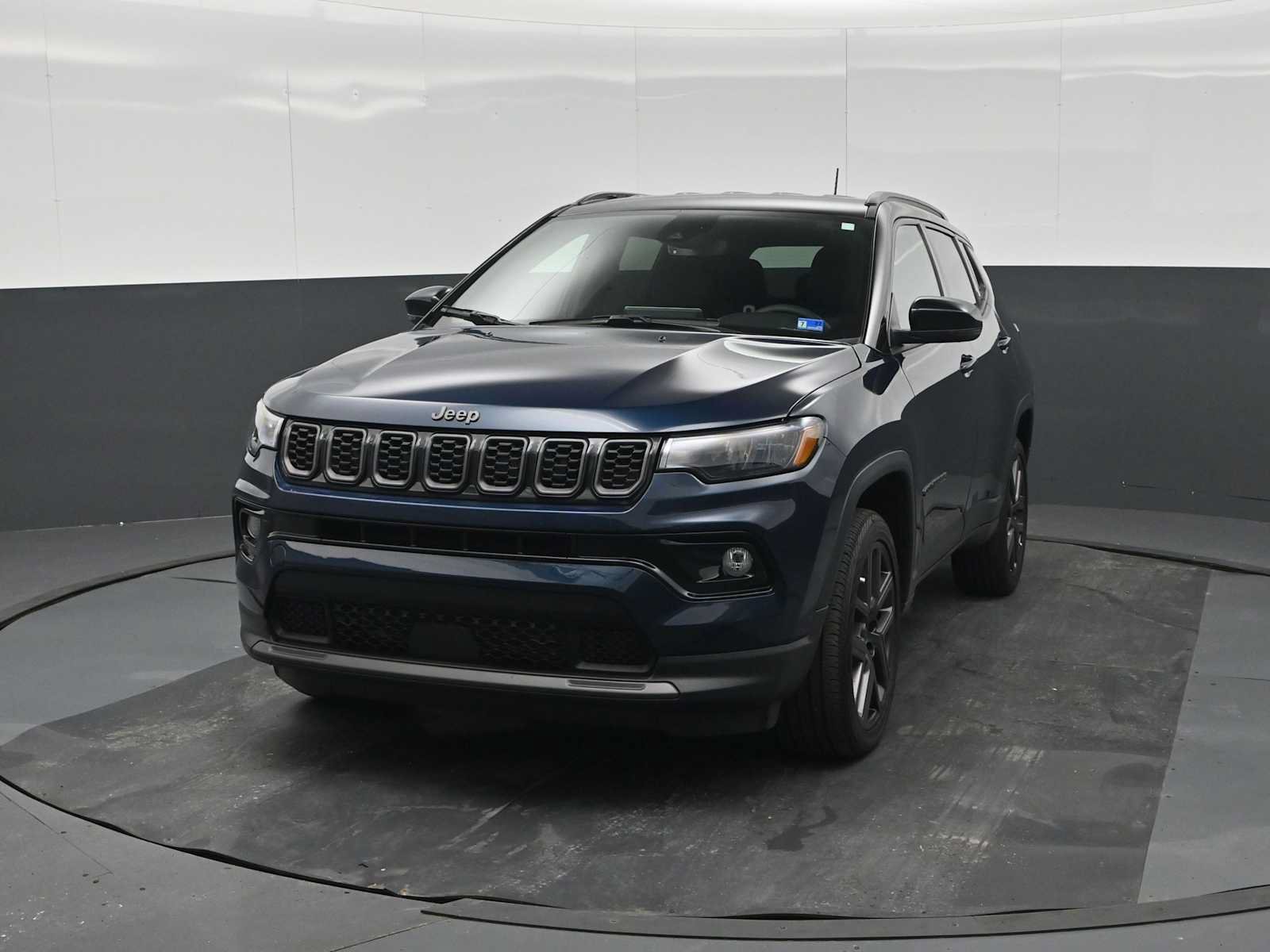 Used 2026 Jeep Compass Limited AWD/4WD image 5