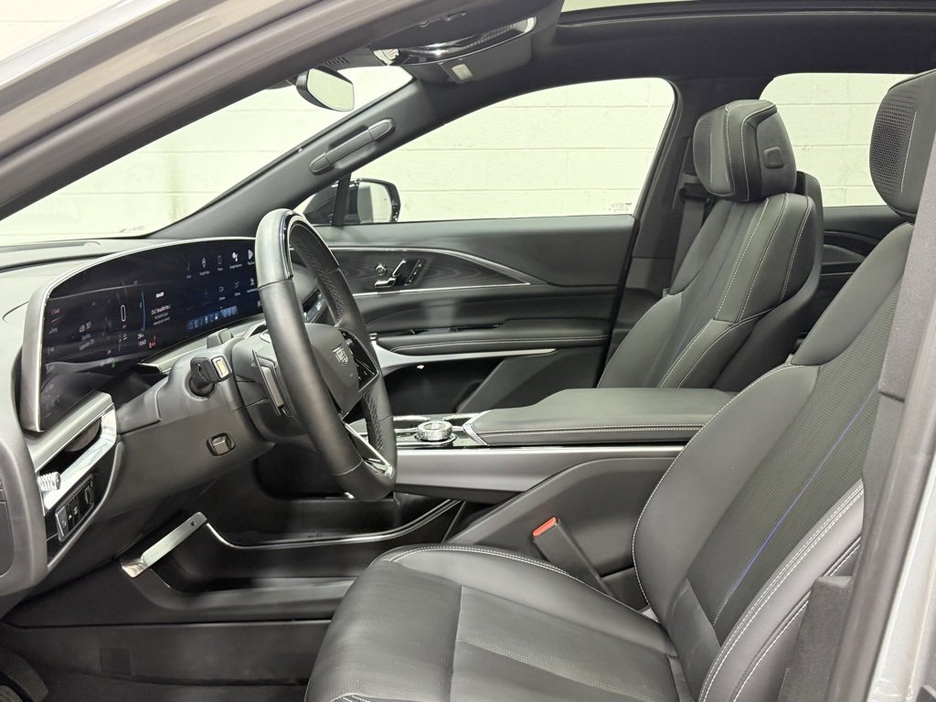 Used 2024 Cadillac Lyriq Sport image 23