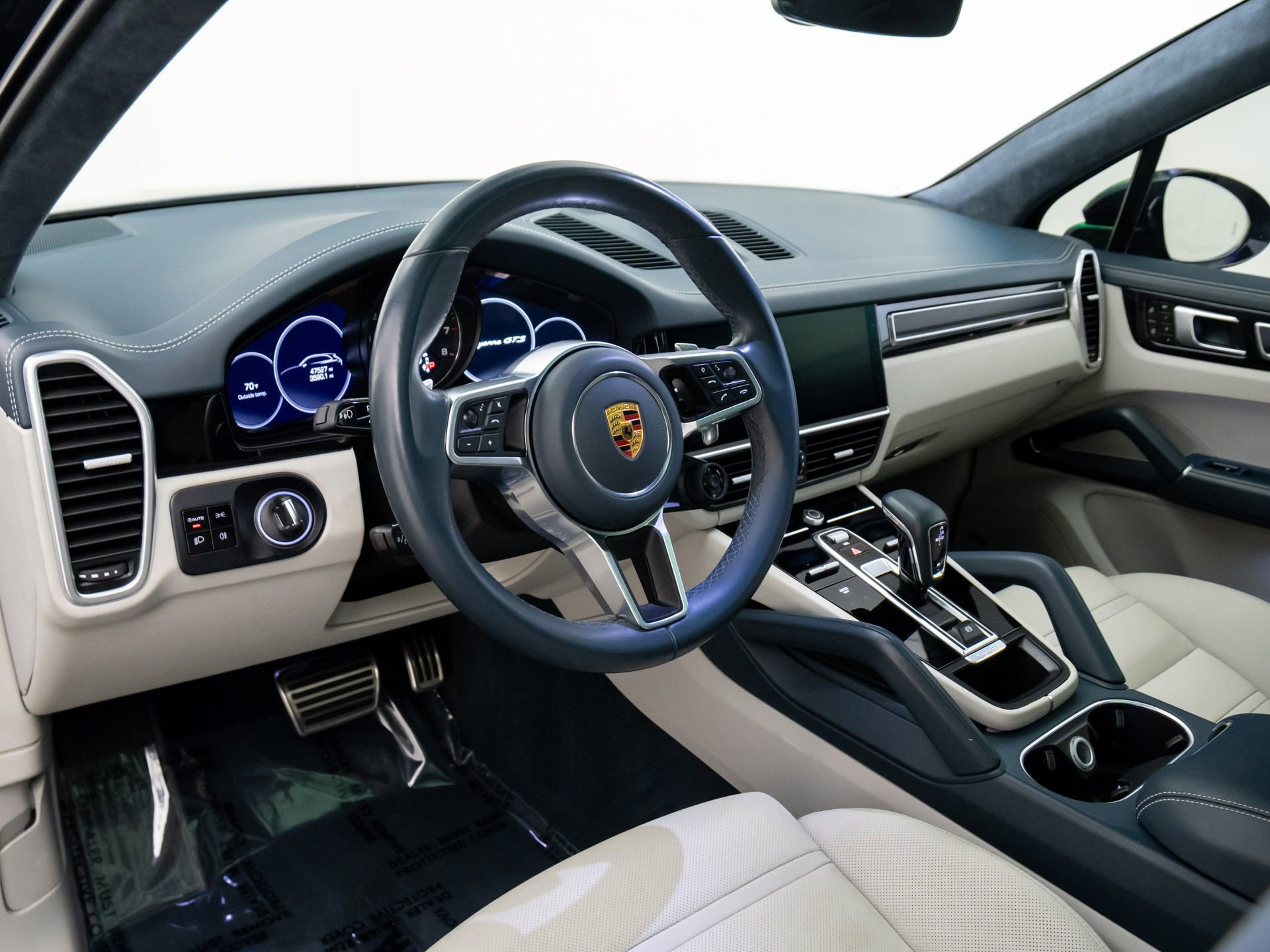 Used 2021 Porsche Cayenne GTS image 4