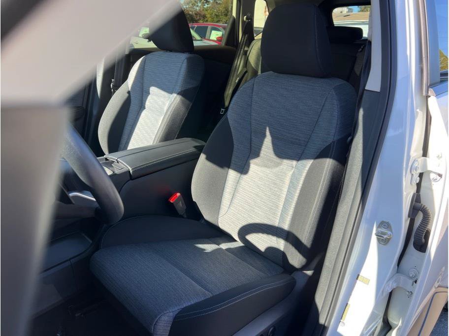 Used 2023 Nissan Rogue SV FWD image 8