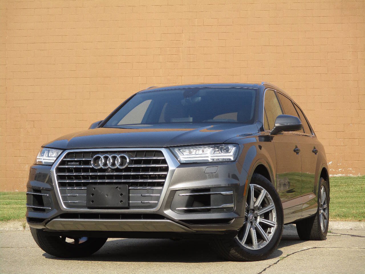 Used 2018 Audi Q7 3.0T Prestige w/ Prestige Package AWD/4WD image 2