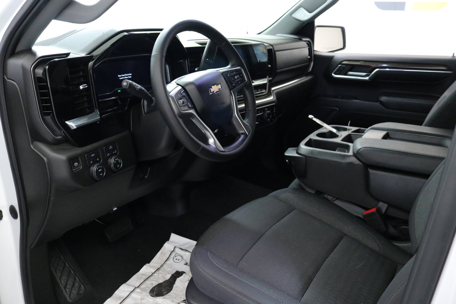 Used 2024 Chevrolet Silverado 1500 LT w/ All Star Edition Plus image 22