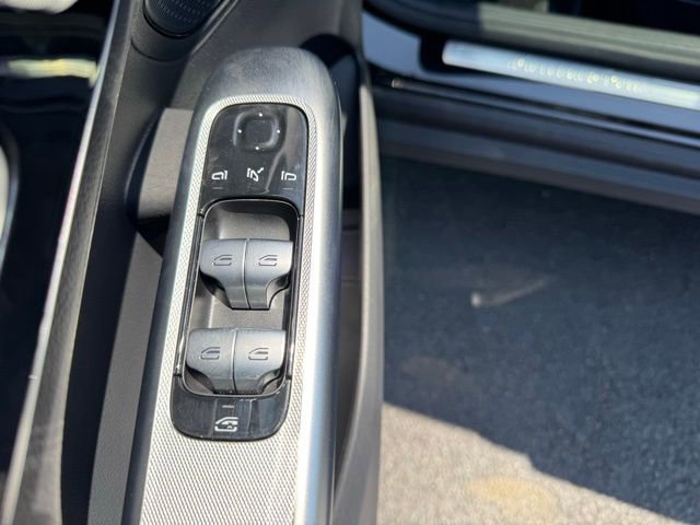 Used 2026 Mercedes-Benz GLC 300 4MATIC image 21