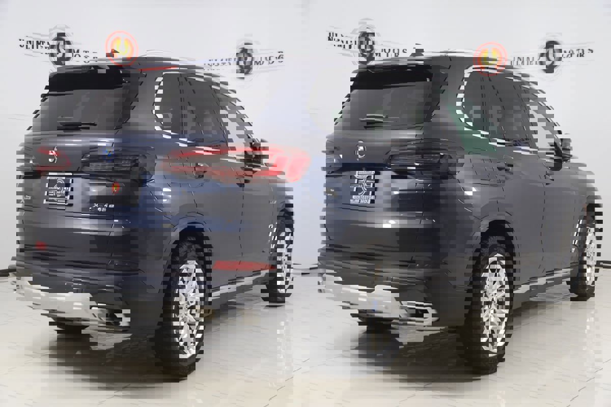 Used 2022 BMW X5 xDrive45e AWD/4WD image 3