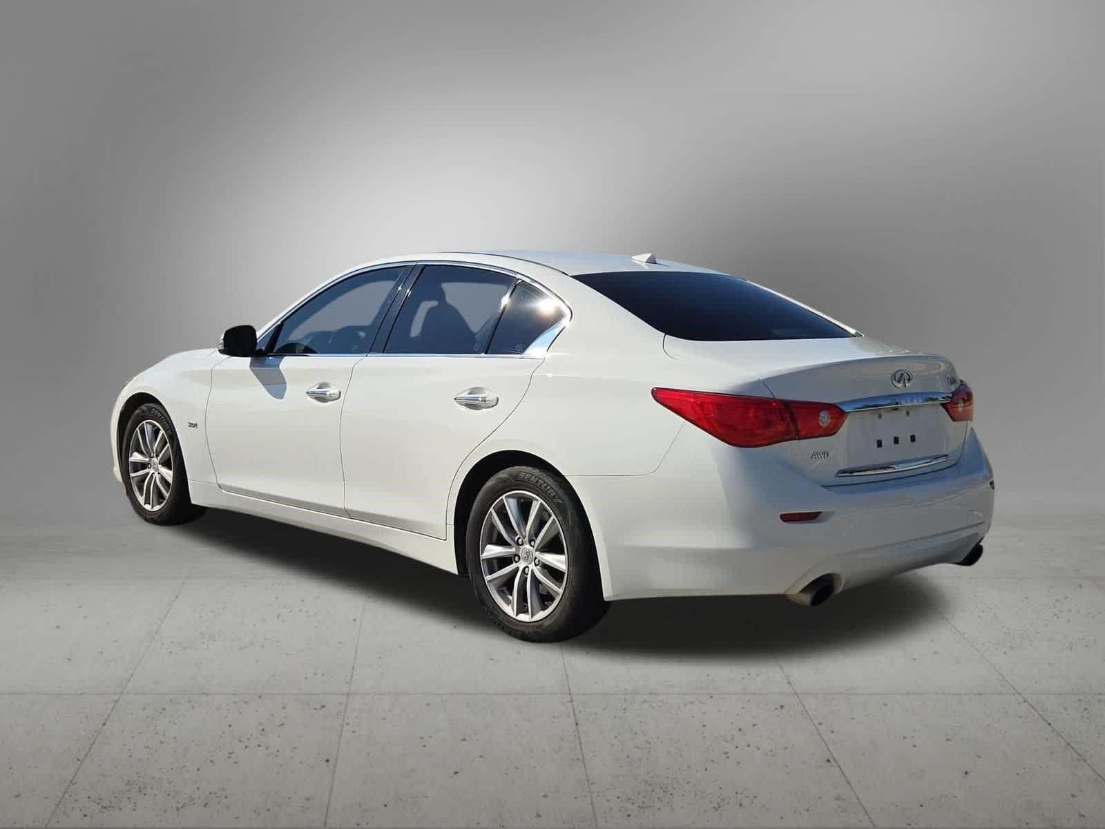 Used 2017 INFINITI Q50 3.0t Premium AWD/4WD image 4