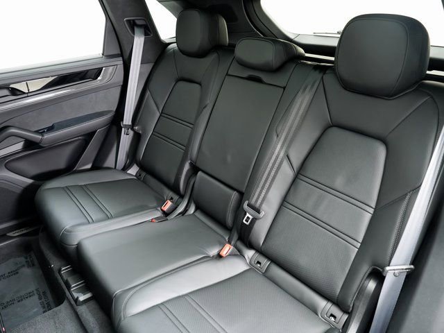New 2026 Porsche Cayenne GTS image 25
