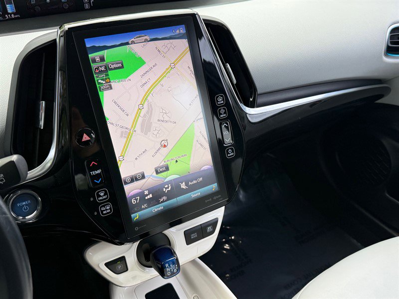 Used 2018 Toyota Prius Four FWD image 14