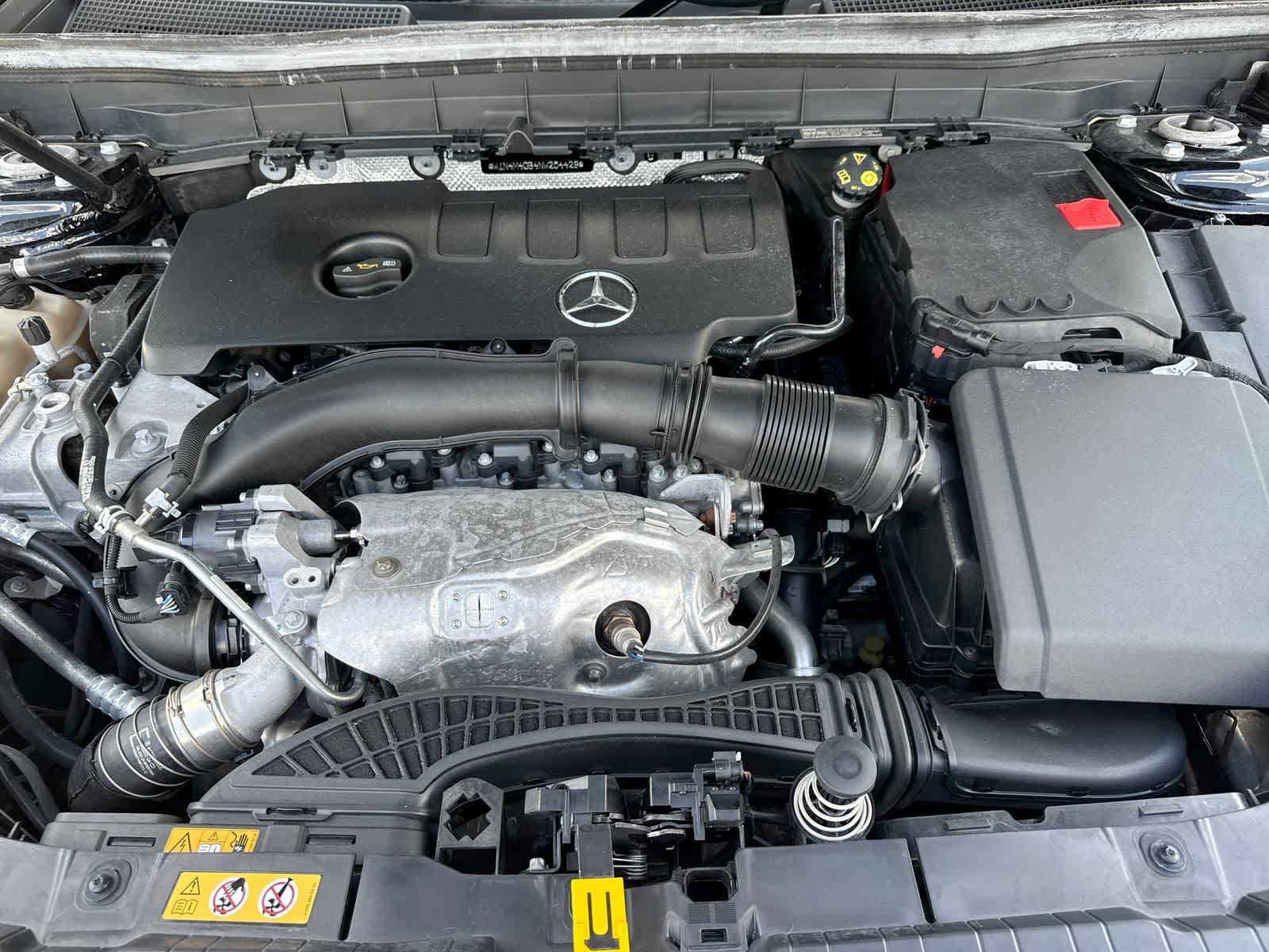 Used 2022 Mercedes-Benz GLB 250 image 14