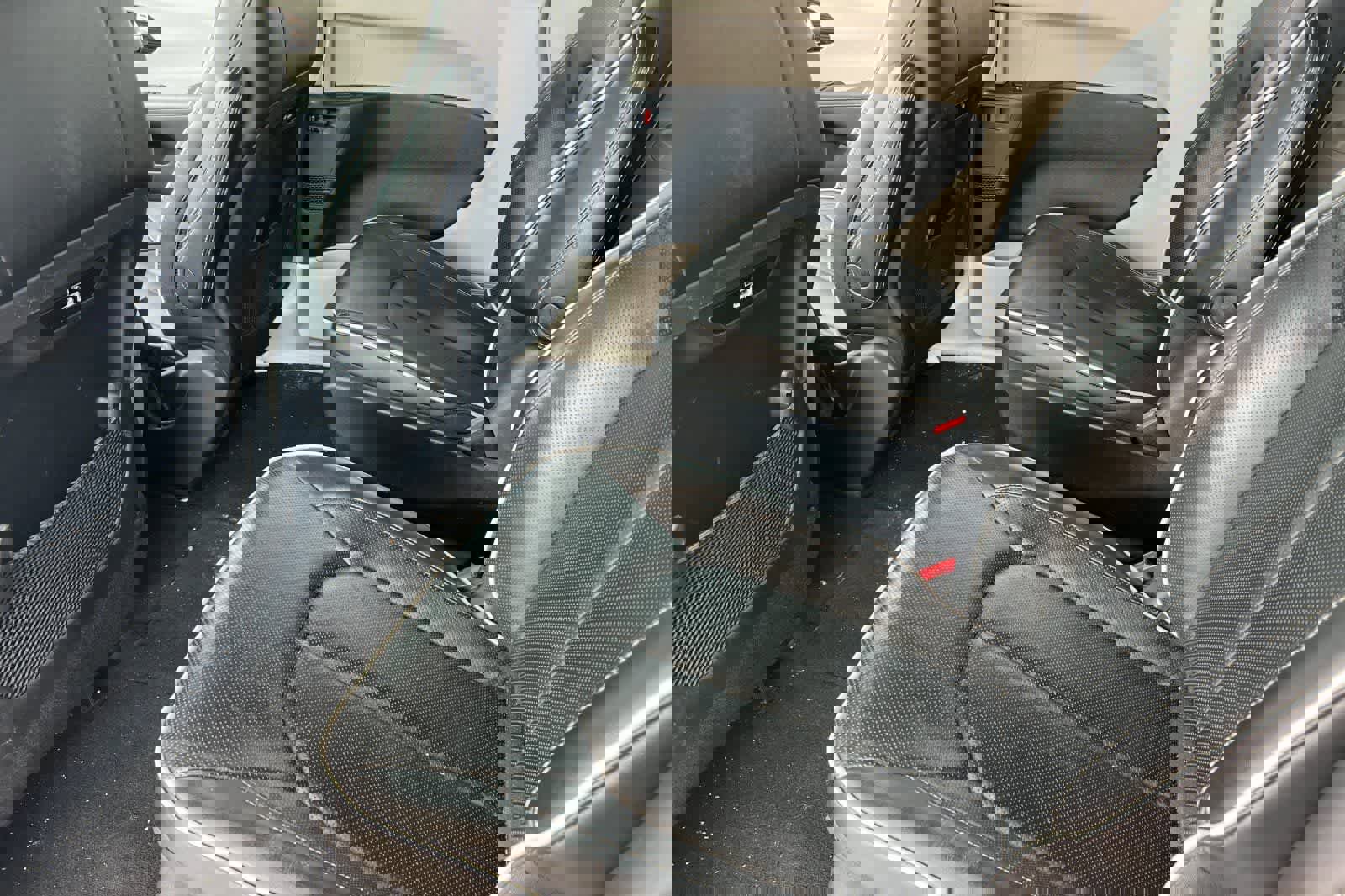 Used 2023 Chrysler Pacifica Limited image 5