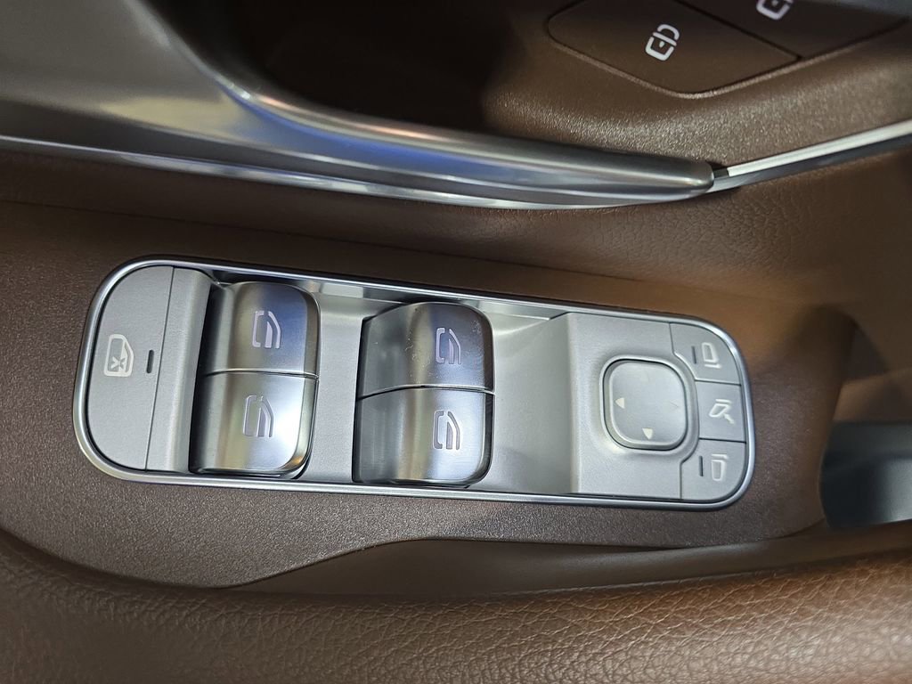 Used 2025 Mercedes-Benz GLE 450 4MATIC image 29