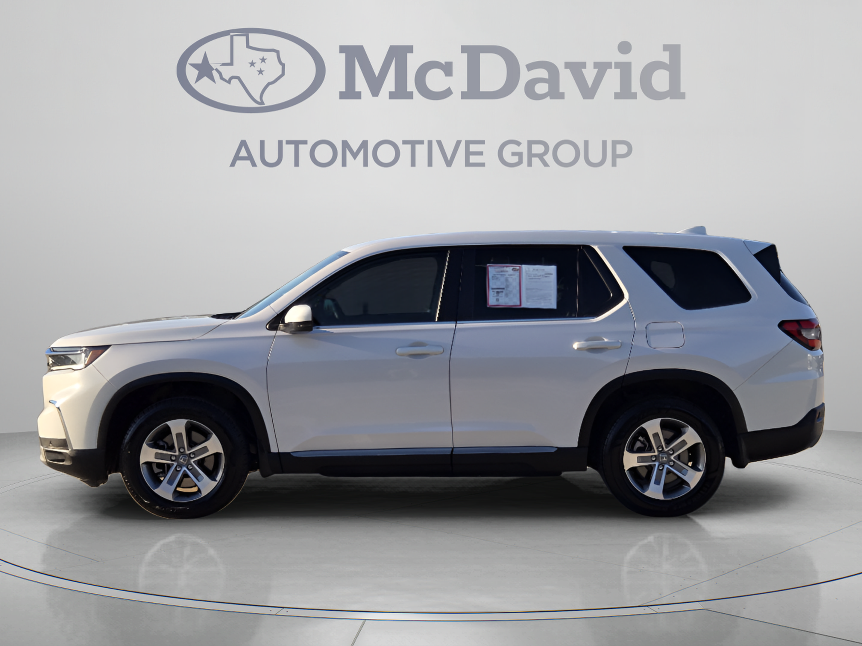 Used 2023 Honda Pilot EX-L image 2