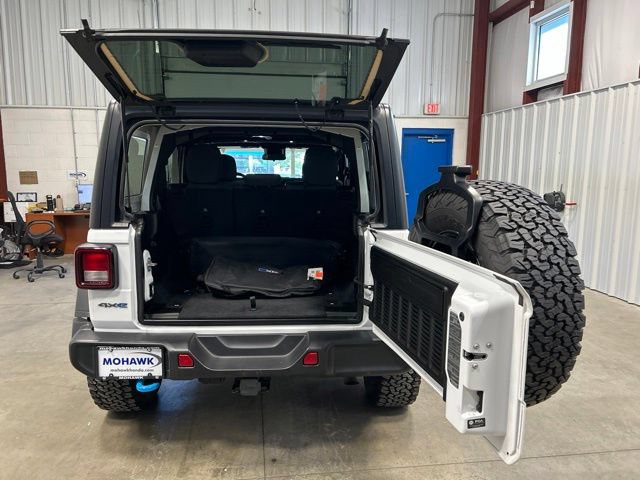 Used 2024 Jeep Wrangler Unlimited AWD/4WD image 19