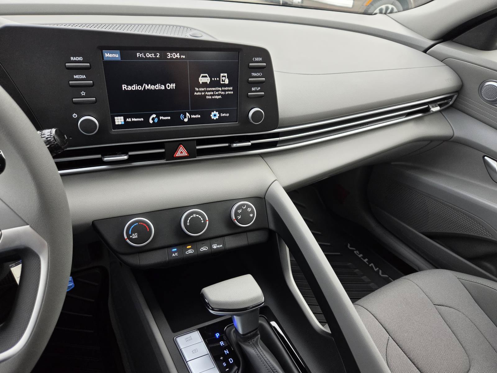 New 2026 Hyundai Elantra SE FWD image 15