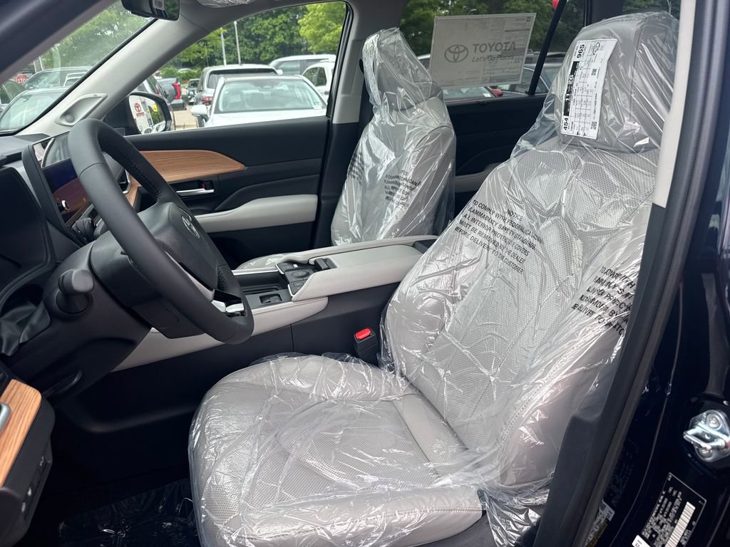 New 2026 Toyota Grand Highlander AWD image 14