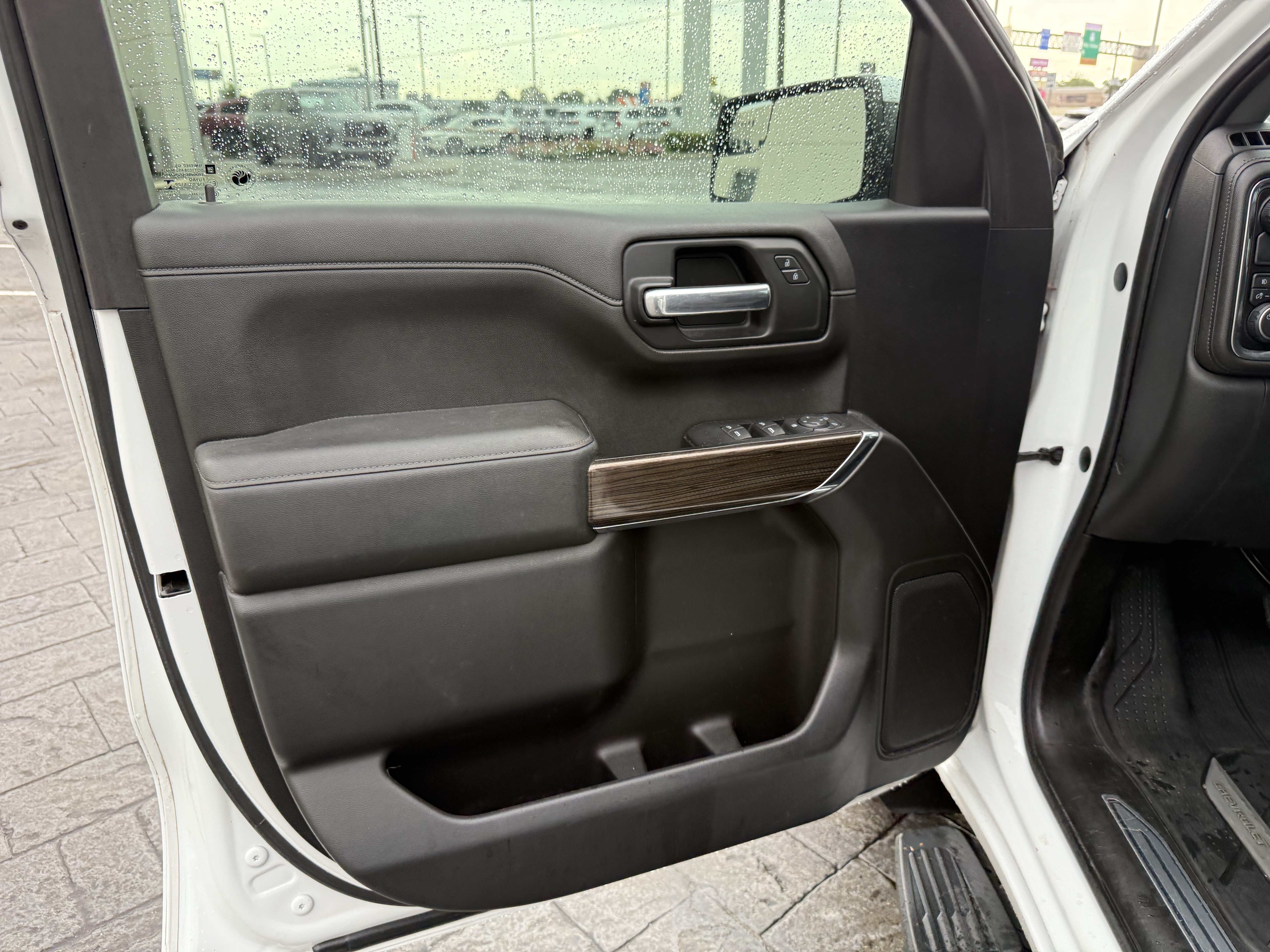 Used 2019 Chevrolet Silverado 1500 LT w/ Texas Edition RWD image 10