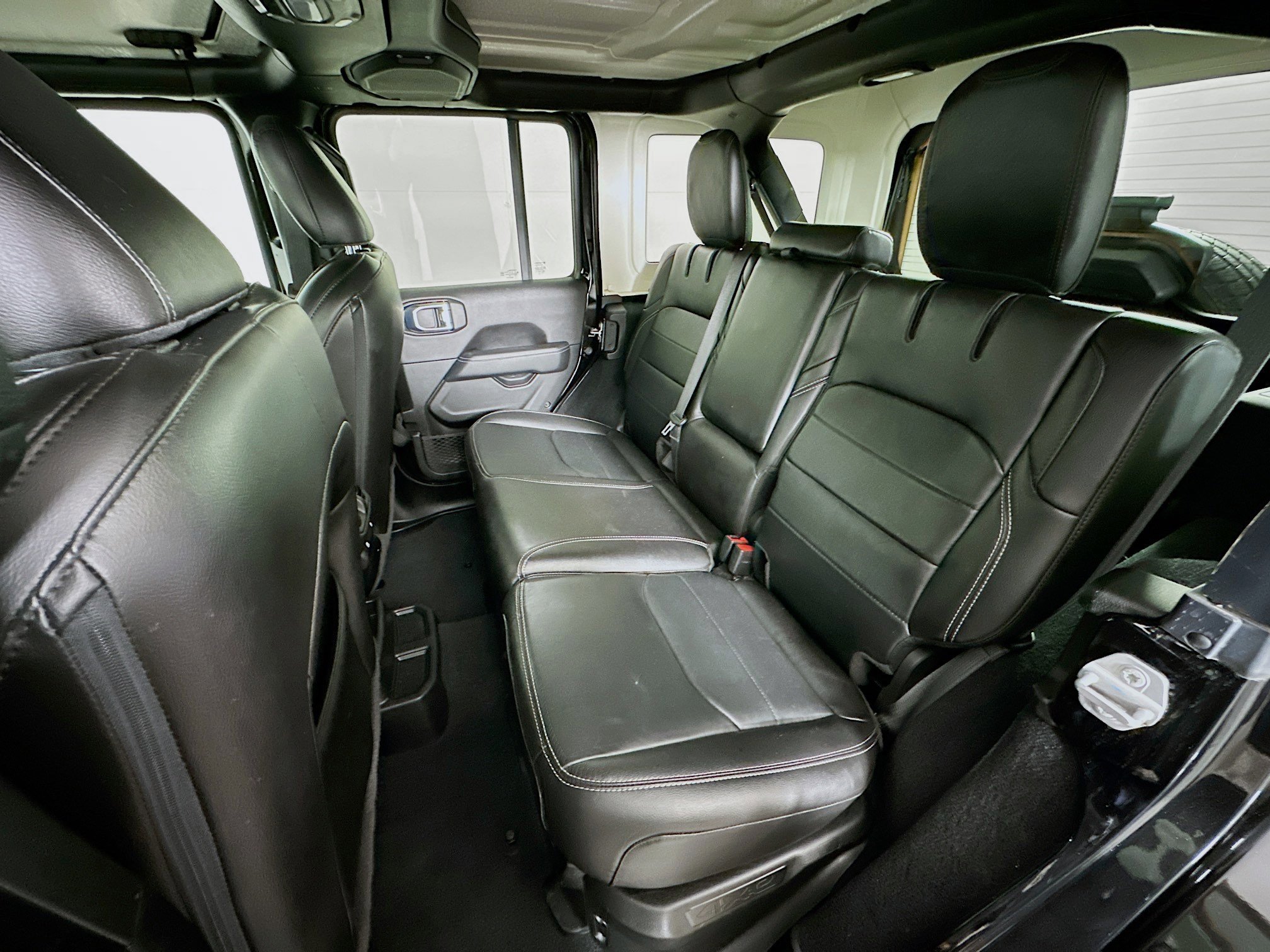 Used 2023 Jeep Wrangler Sahara AWD/4WD image 26