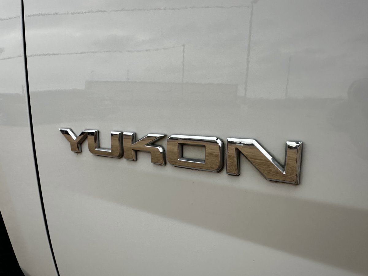 Used 2018 GMC Yukon SLT w/ Open Road Package image 9