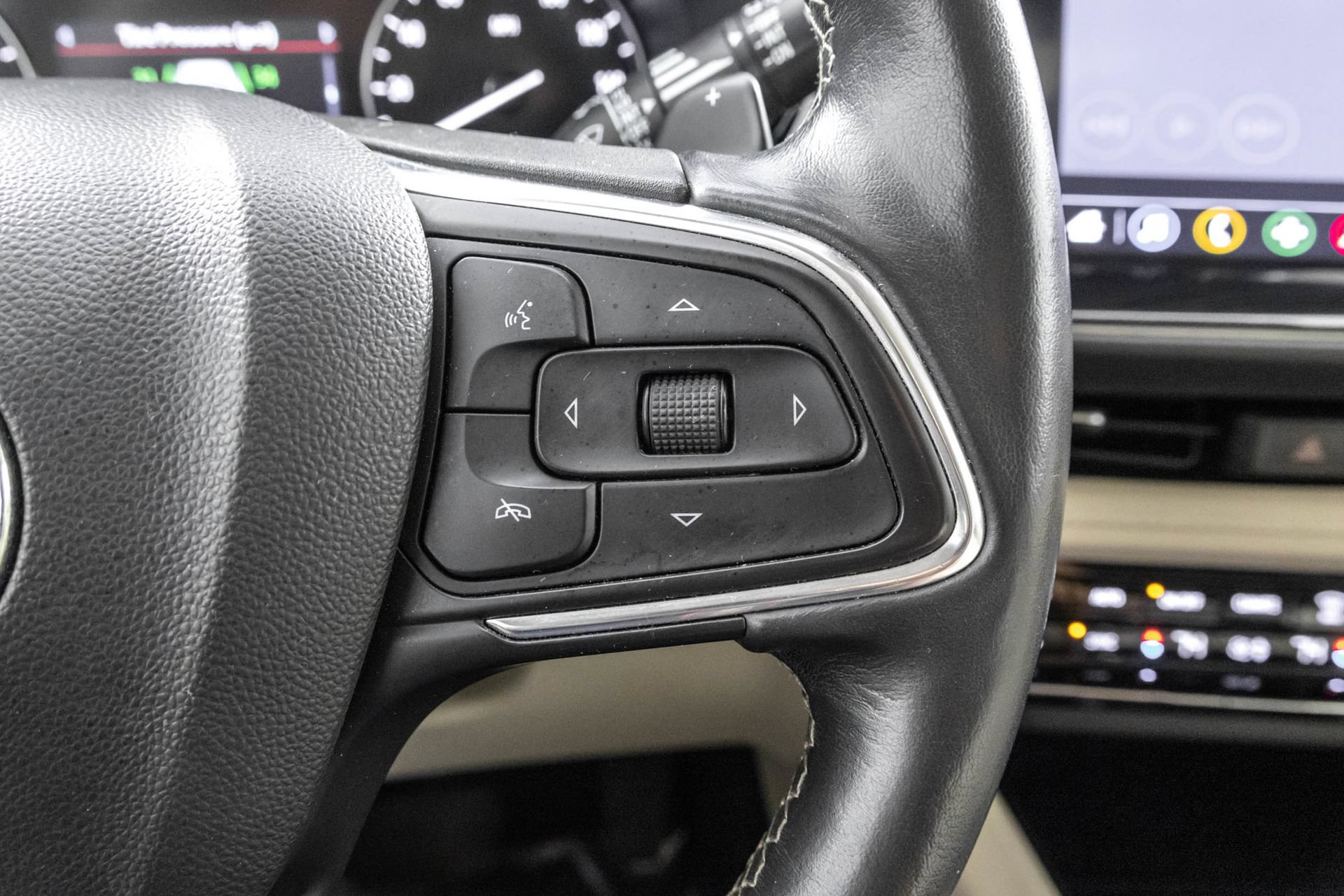 Used 2021 Buick Envision Preferred AWD/4WD image 28