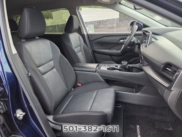 Used 2024 Nissan Rogue SV FWD image 16
