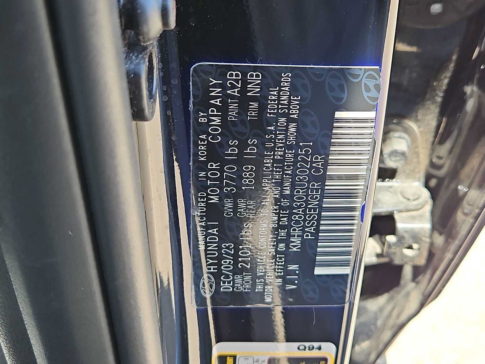 Certified 2024 Hyundai Venue SEL FWD image 35