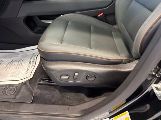 Used 2025 GMC Acadia AT4 w/ LPO, Floor Liner Package AWD/4WD image 16