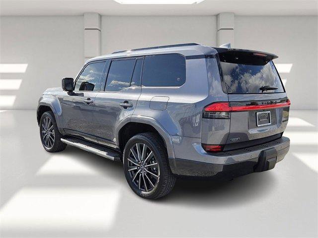 Used 2024 Lexus GX 550 image 3
