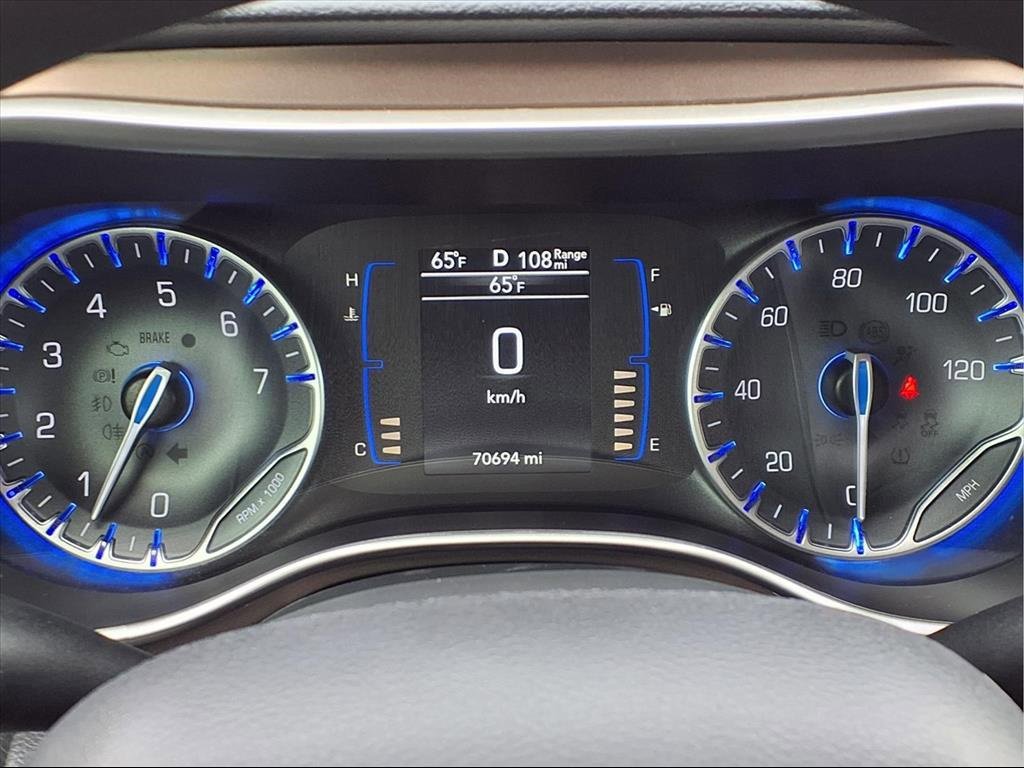 Used 2018 Chrysler Pacifica Touring Plus w/ Tire & Wheel Group image 18