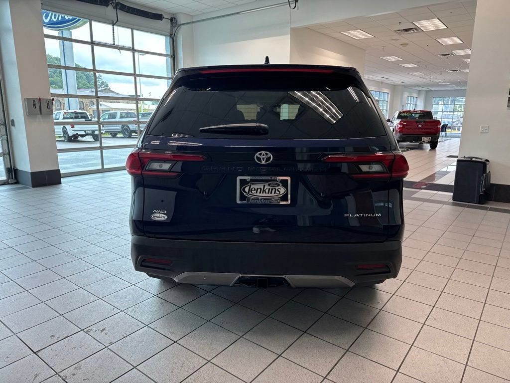 Used 2026 Toyota Grand Highlander AWD image 18