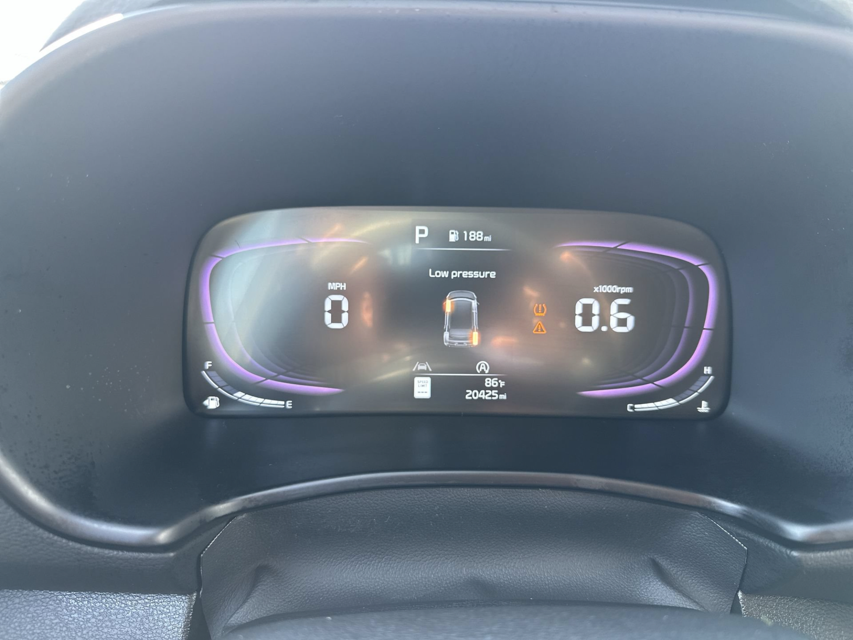 Used 2025 Kia Soul LX FWD image 10