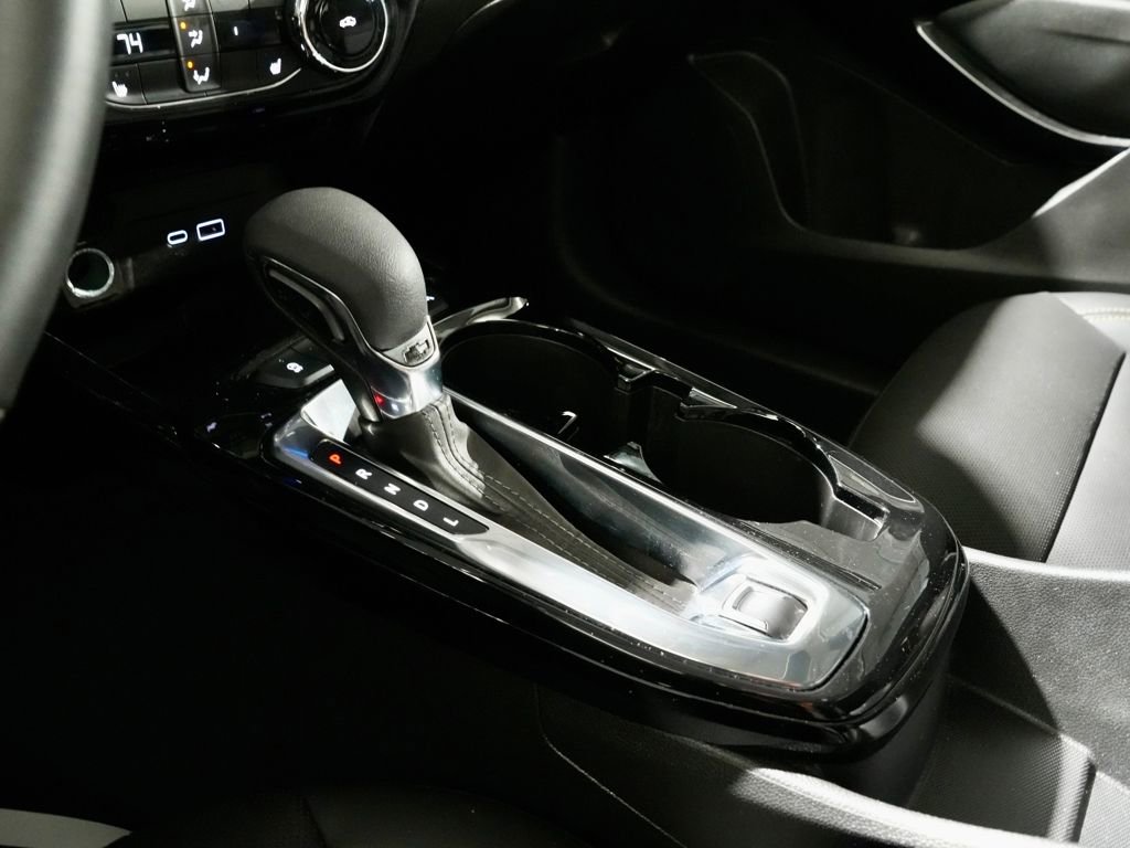 Used 2024 Chevrolet Trax ACTIV w/ Sunroof Package image 21