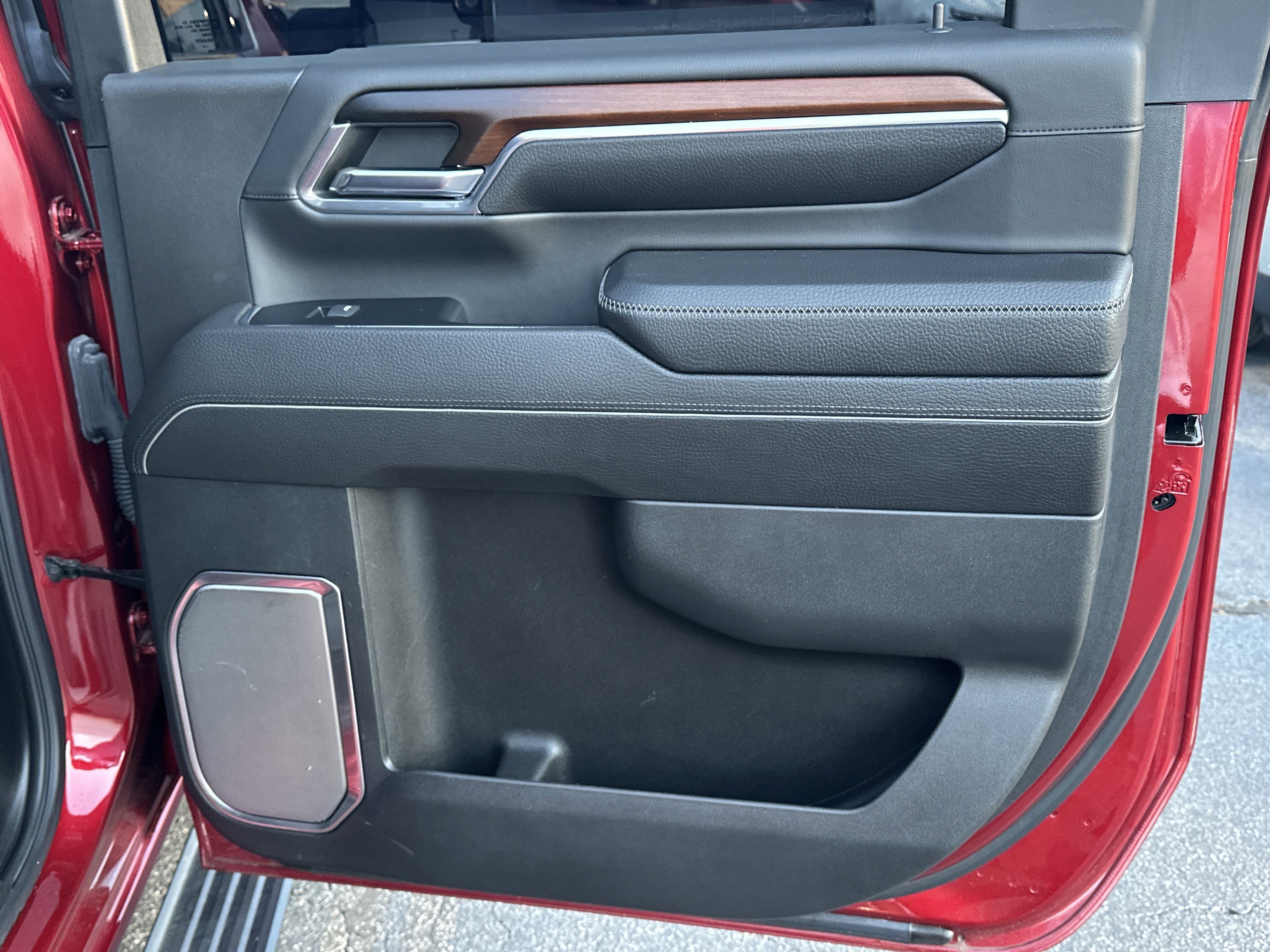 Used 2024 GMC Sierra 2500 Denali w/ Technology Package image 20