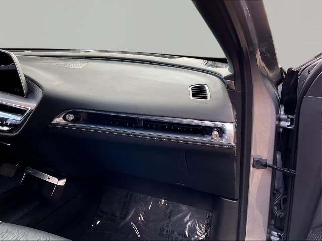 Used 2024 Cadillac Lyriq Luxury AWD/4WD image 28