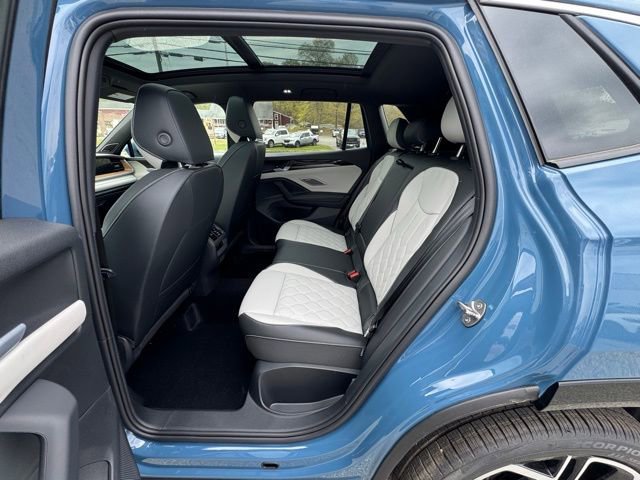 New 2026 Volkswagen Tiguan SEL R-Line AWD/4WD image 9