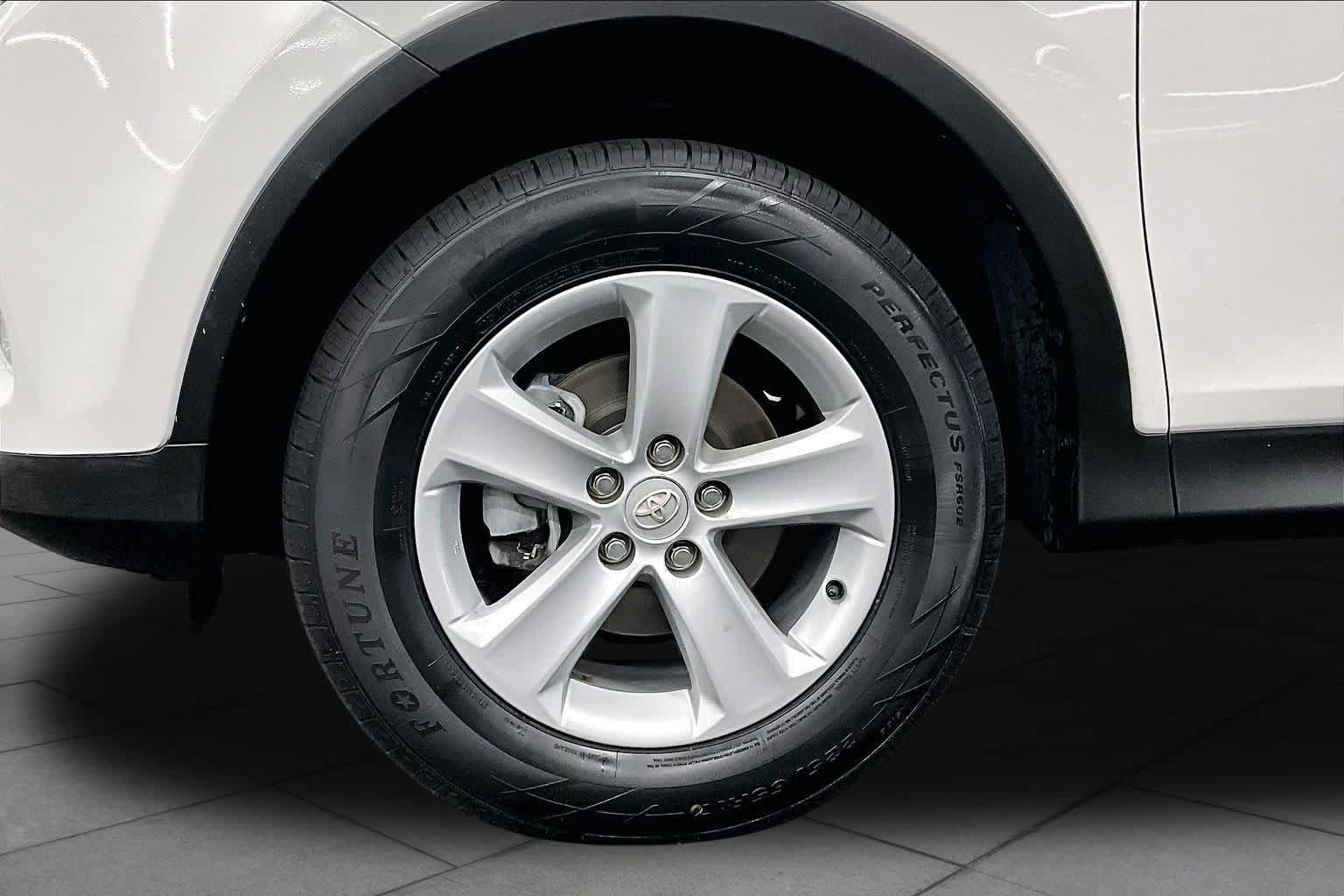 Used 2014 Toyota RAV4 XLE FWD image 10