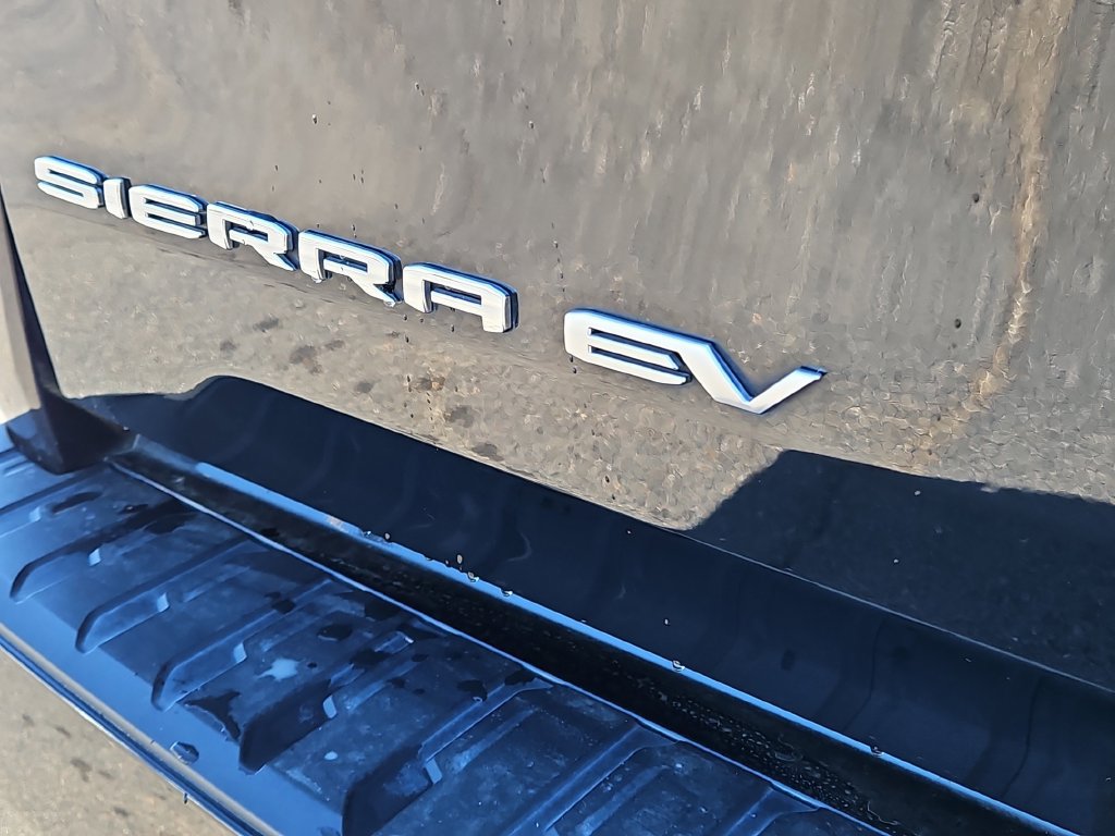 Used 2025 GMC Sierra EV Denali AWD/4WD image 8