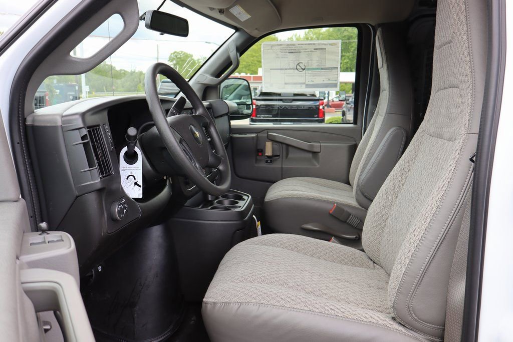 New 2025 Chevrolet Express 2500 w/ Driver Convenience Package image 6