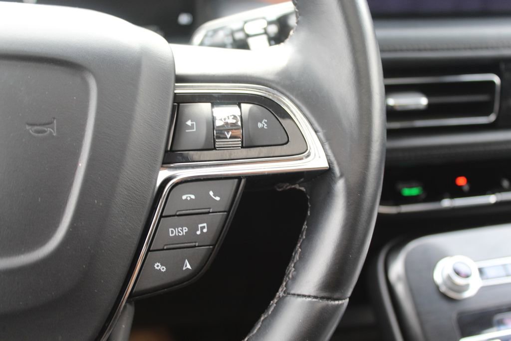 Used 2022 Lincoln Nautilus Reserve AWD/4WD image 13
