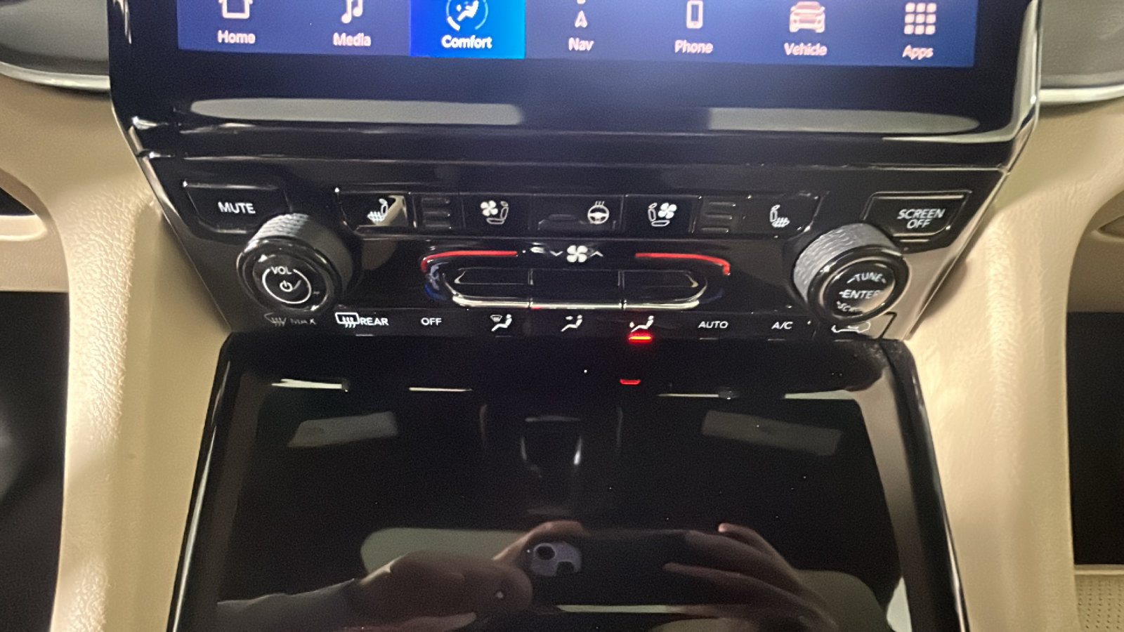 Used 2023 Jeep Grand Cherokee 4WD 4xe w/ Luxury Tech Group II image 27
