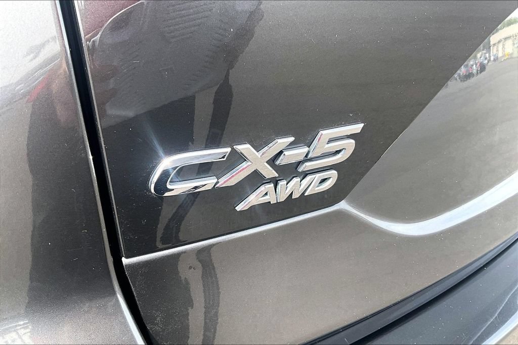 Used 2017 MAZDA CX-5 Touring w/ Preferred Equipment Package AWD/4WD image 8