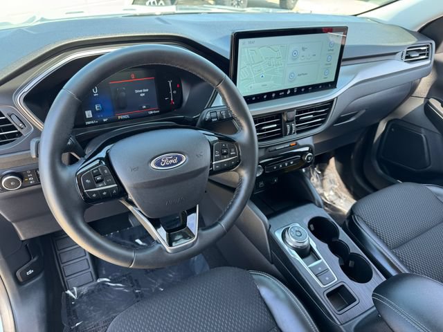 Certified 2025 Ford Escape SE FWD image 3