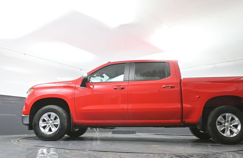 Used 2025 Chevrolet Silverado 1500 LT w/ Work Truck Package AWD/4WD image 30
