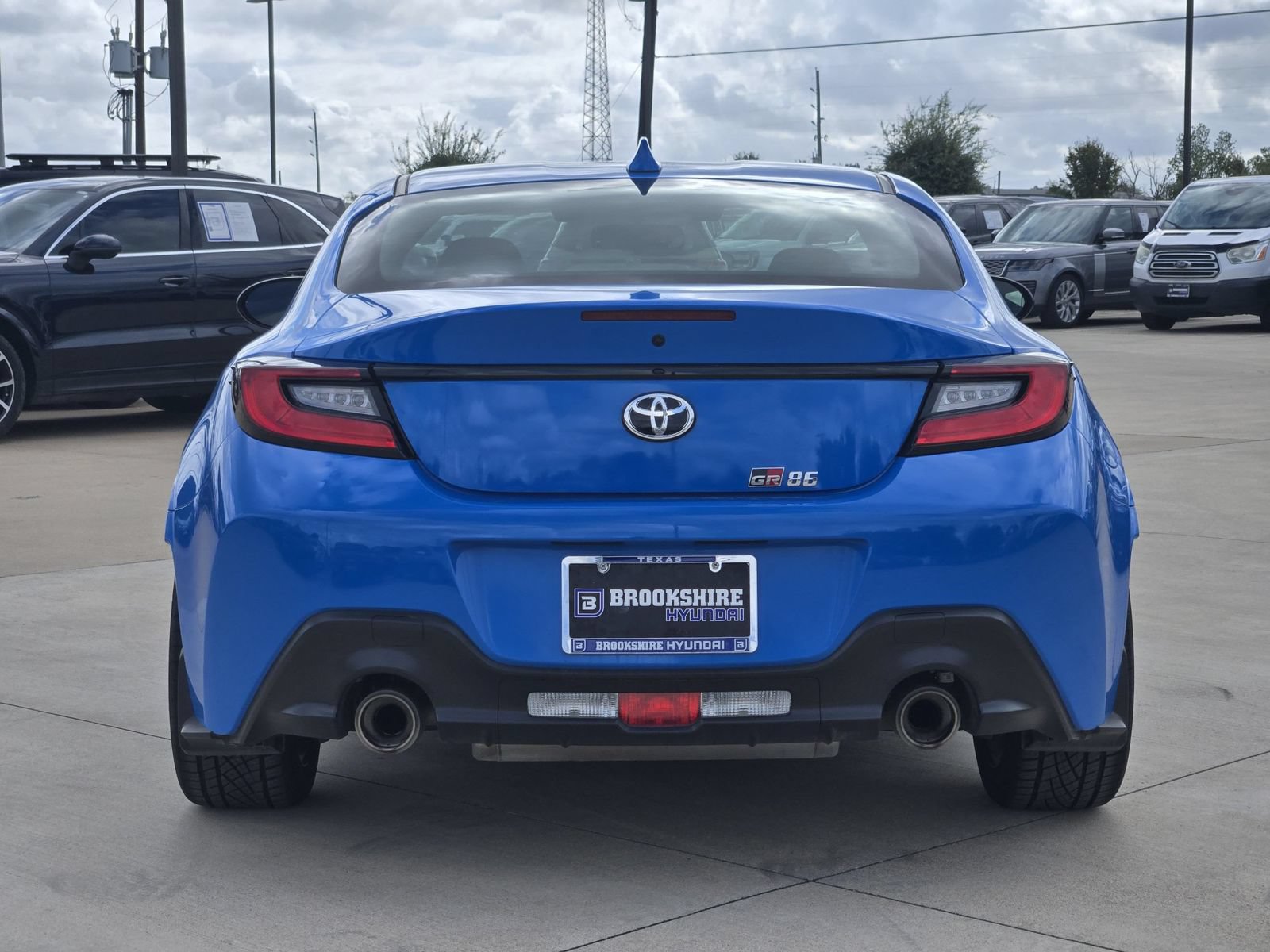 Used 2024 Toyota GR86 RWD image 7