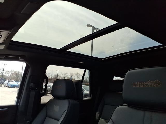 New 2026 Chevrolet Tahoe High Country AWD/4WD image 8