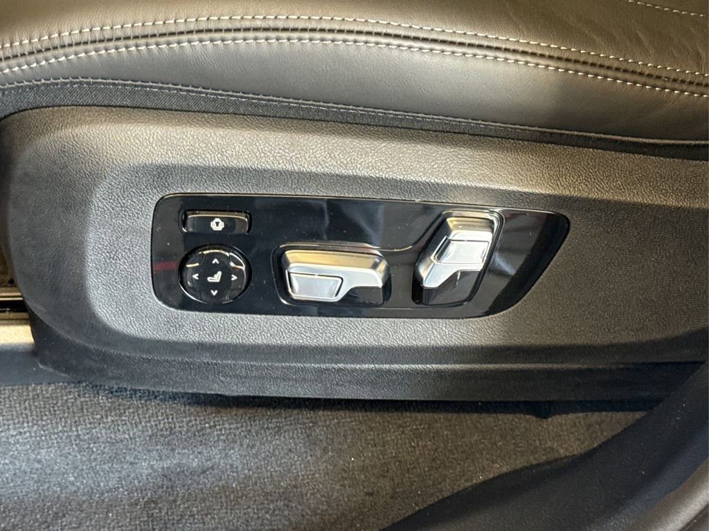 New 2026 BMW X7 M60i image 25