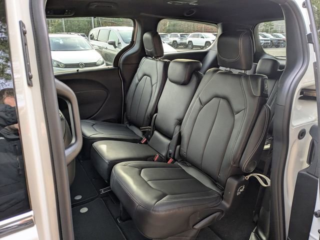 New 2026 Chrysler Pacifica Select image 15