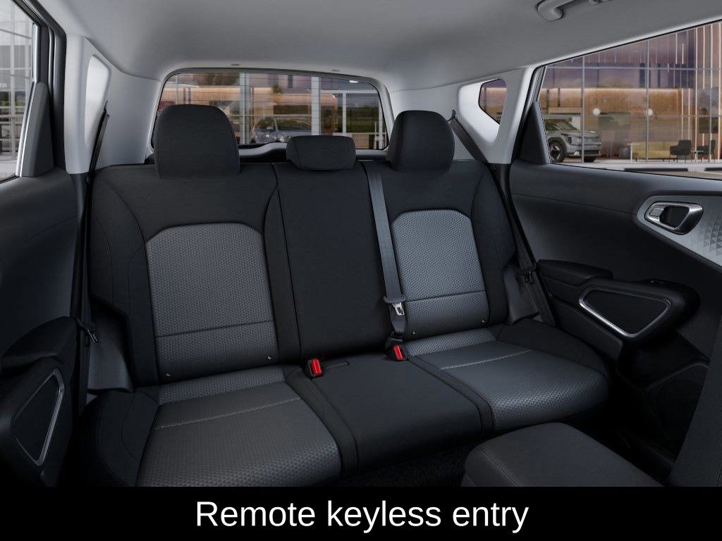 New 2025 Kia Soul LX w/ LX Technology Package FWD image 17