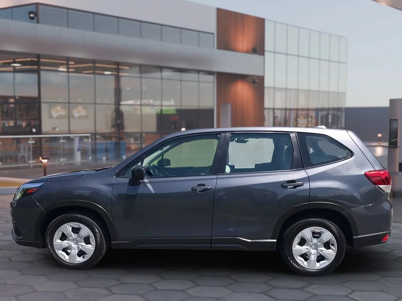 Used 2023 Subaru Forester AWD/4WD image 5