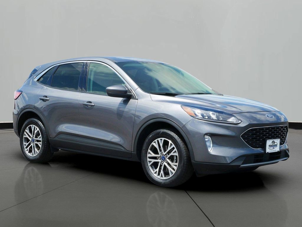 Used 2022 Ford Escape SEL w/ Technology Package image 4