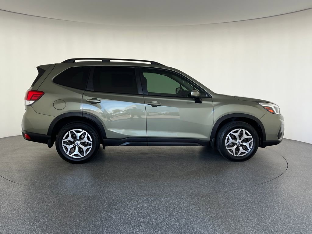 Used 2019 Subaru Forester Premium AWD/4WD image 2